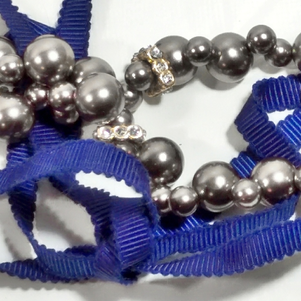 Designer J. Crew Ribbon Tied Pearl & Crystal Necklace - Picture 6 of 8